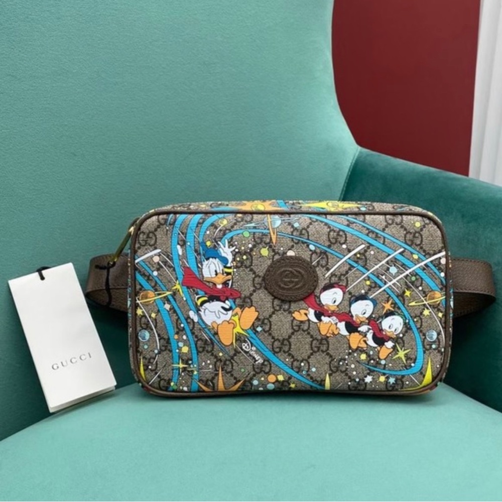 NWoT Authentic Gucci Disney x Donald Duck Print Belt Bag